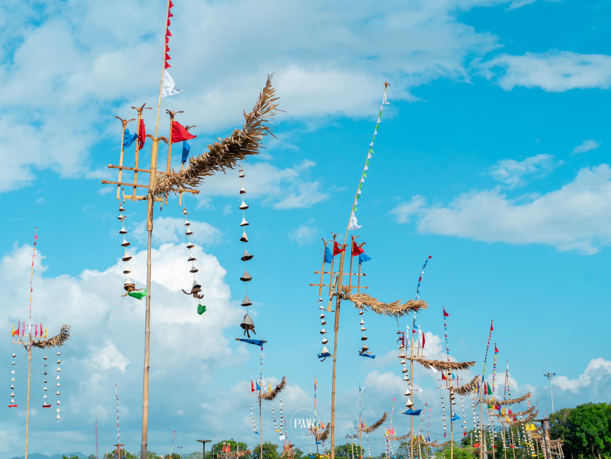 ลูกลม (Lu Lom)